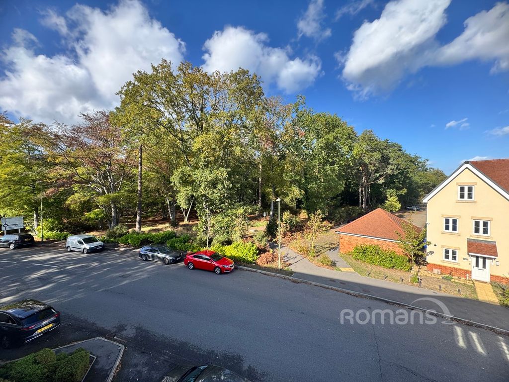 Property photo 3 of 18 Pbox-Img.Jpg