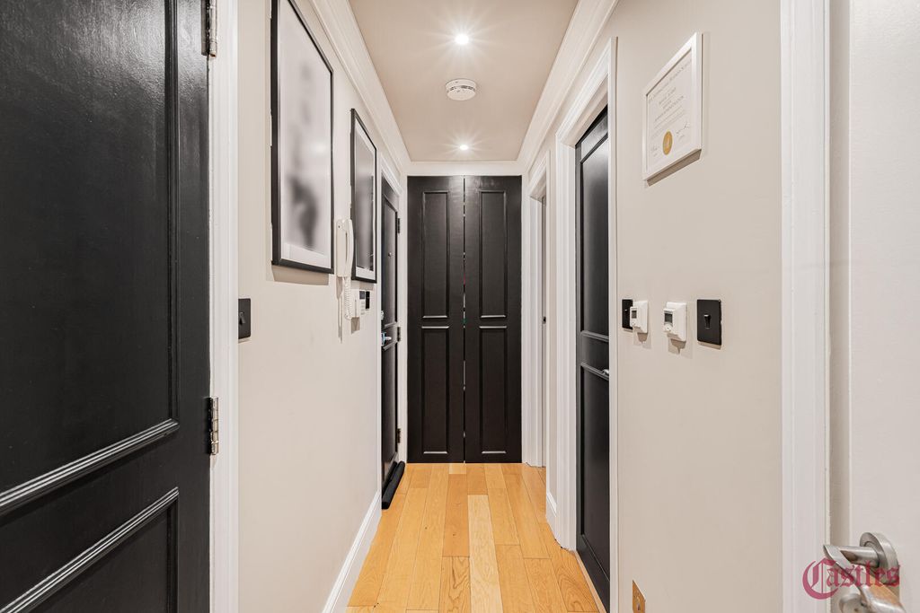 Property photo 2 of 29 Hallway