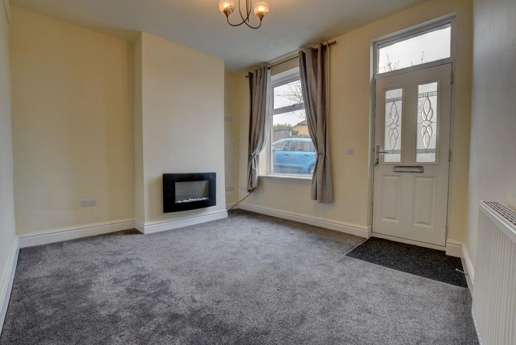 Property photo 3 of 13