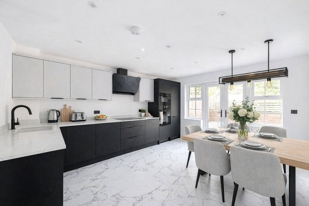 Property photo 3 of 9 Picture No. 20