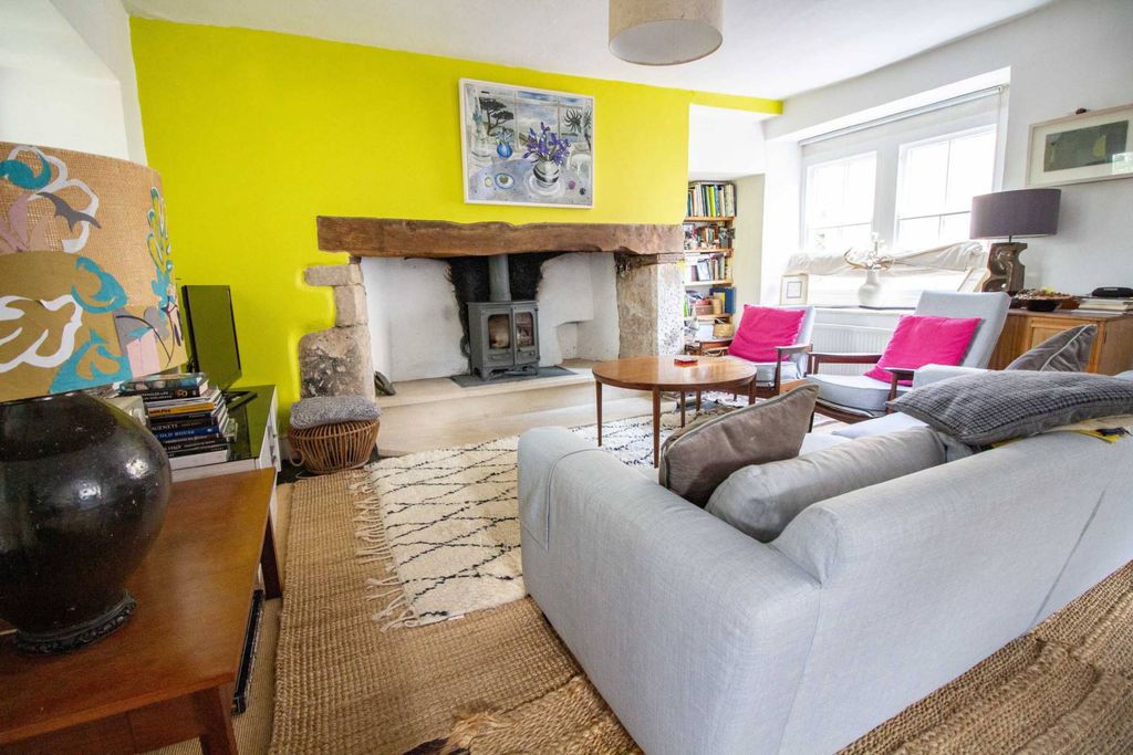 Property photo 3 of 26