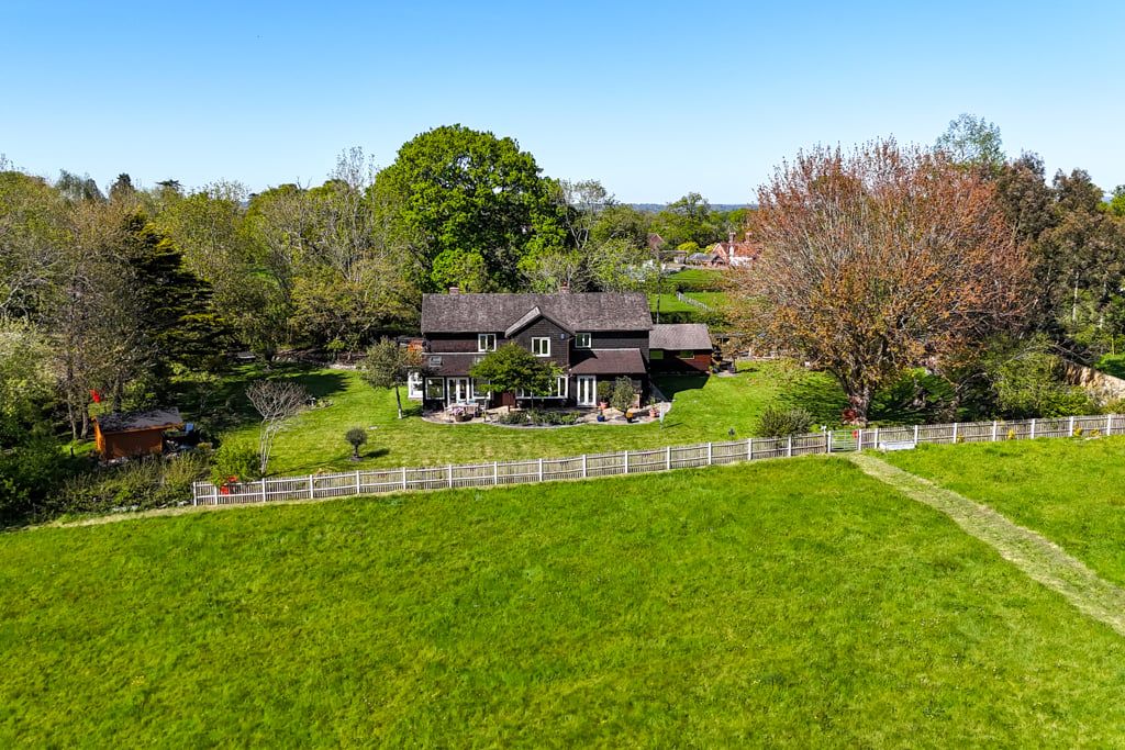 Property photo 1 of 32