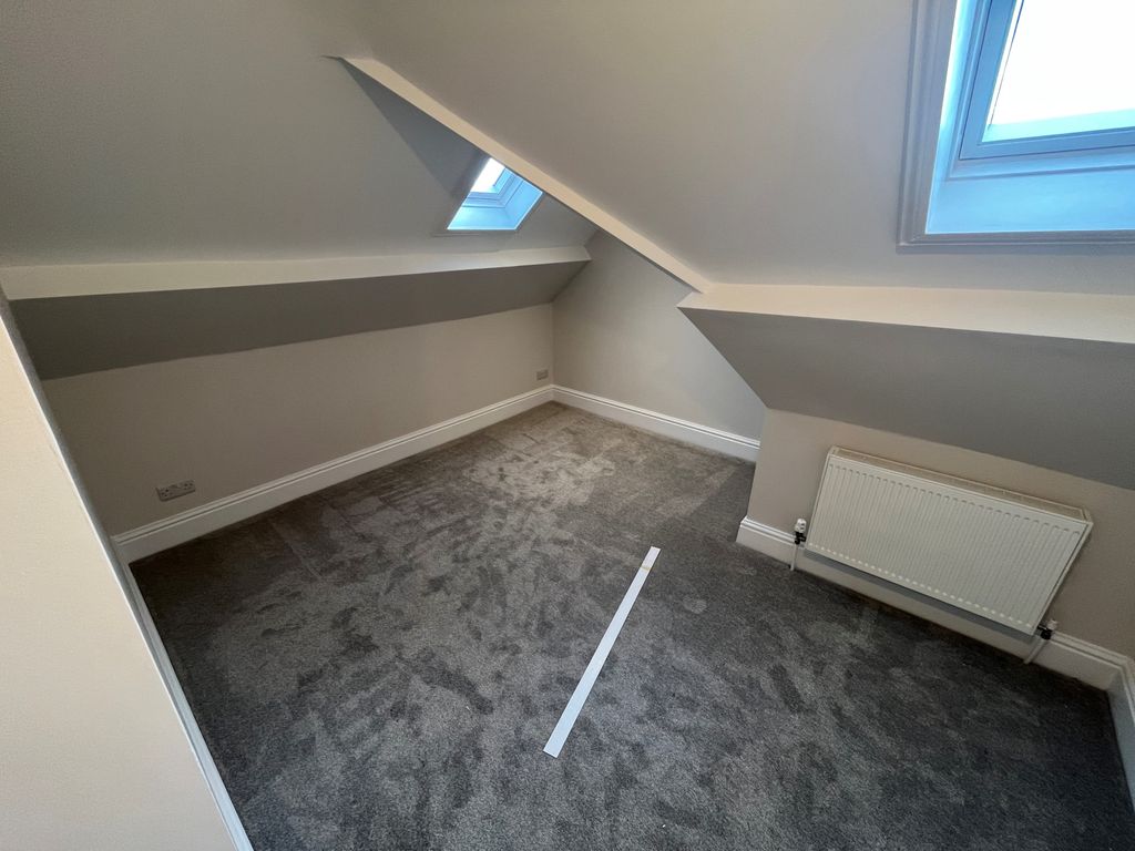 Property photo 2 of 5 1