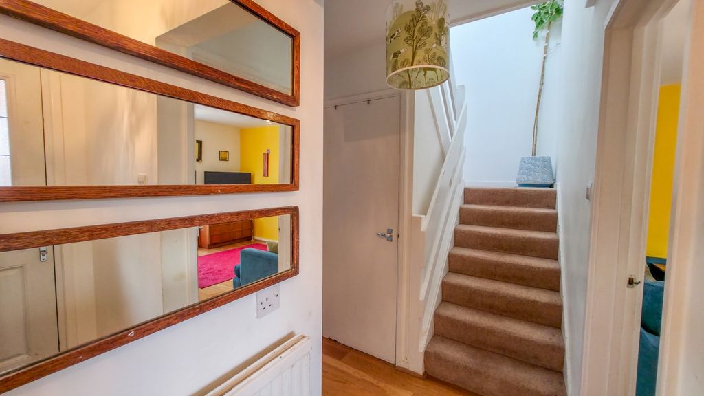 Property photo 2 of 29 20251222_110925