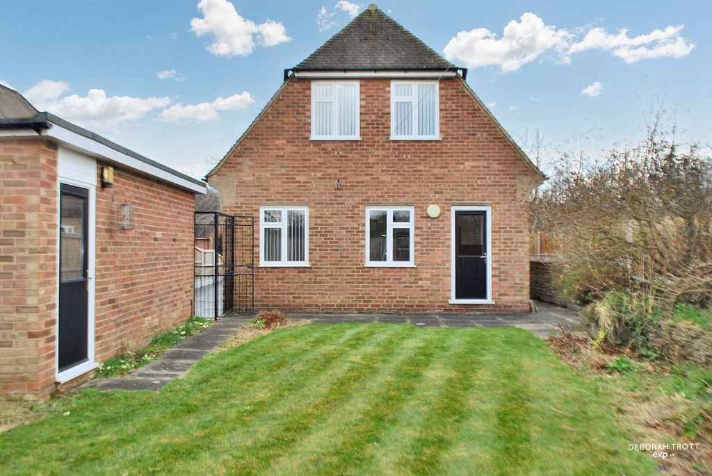 Property photo 2 of 16