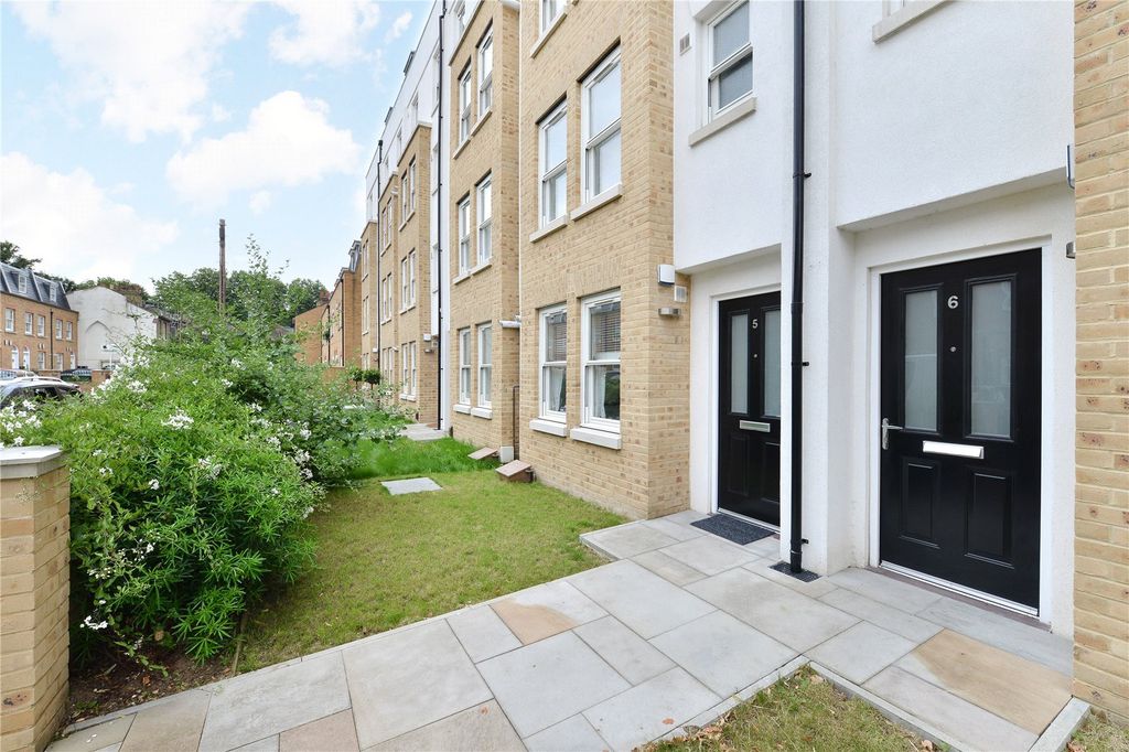 Property photo 1 of 9