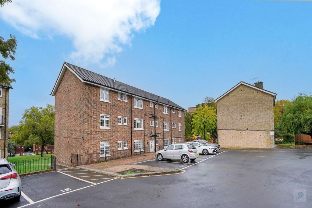 Property photo 3 of 15 Photo 3