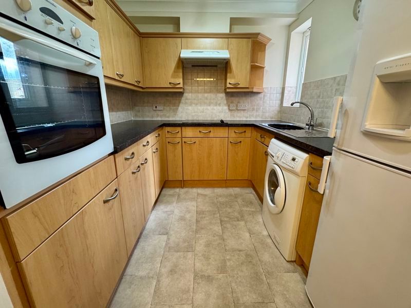 Property photo 3 of 22 Kitchen