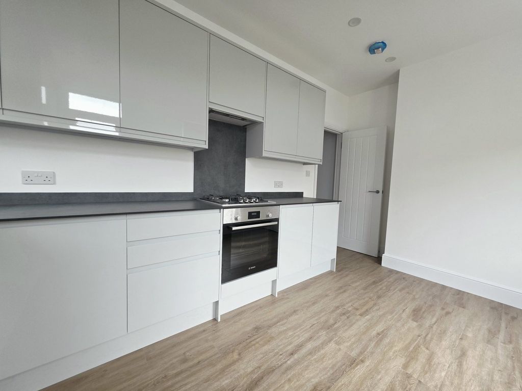 Property photo 2 of 14 Gallery