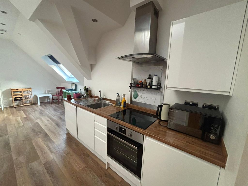 Property photo 3 of 7 Picture No. 08