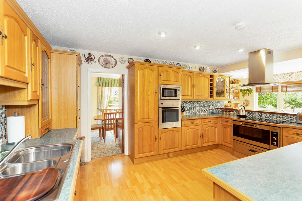 Property photo 2 of 26 Property Image 2