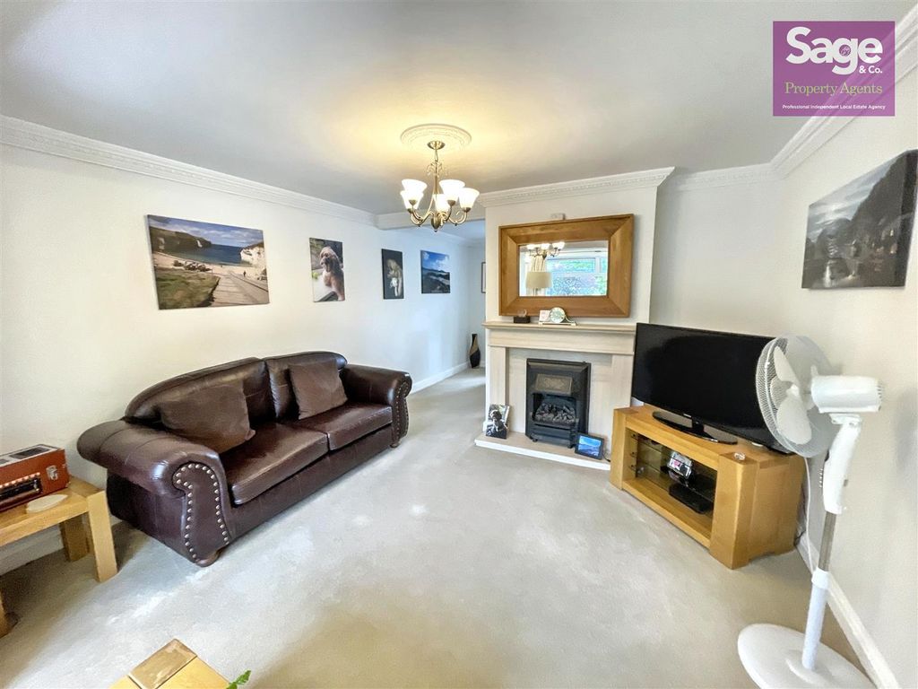 Property photo 3 of 25