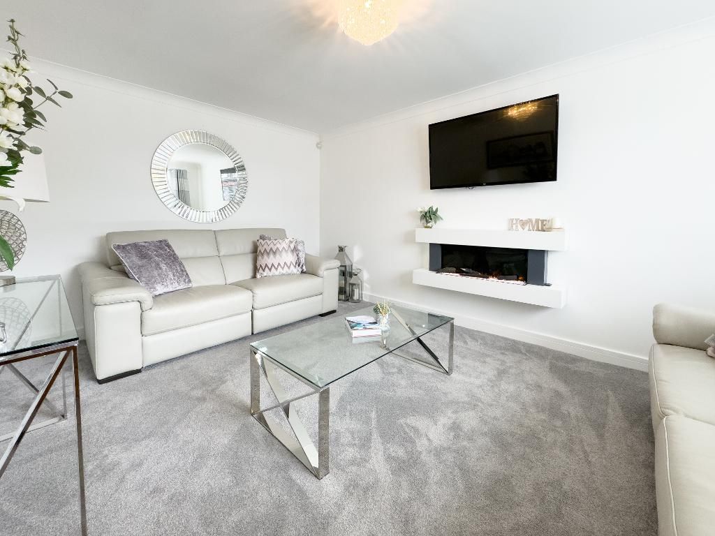 Property photo 2 of 31
