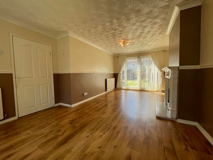 Property photo 2 of 10 Living Room