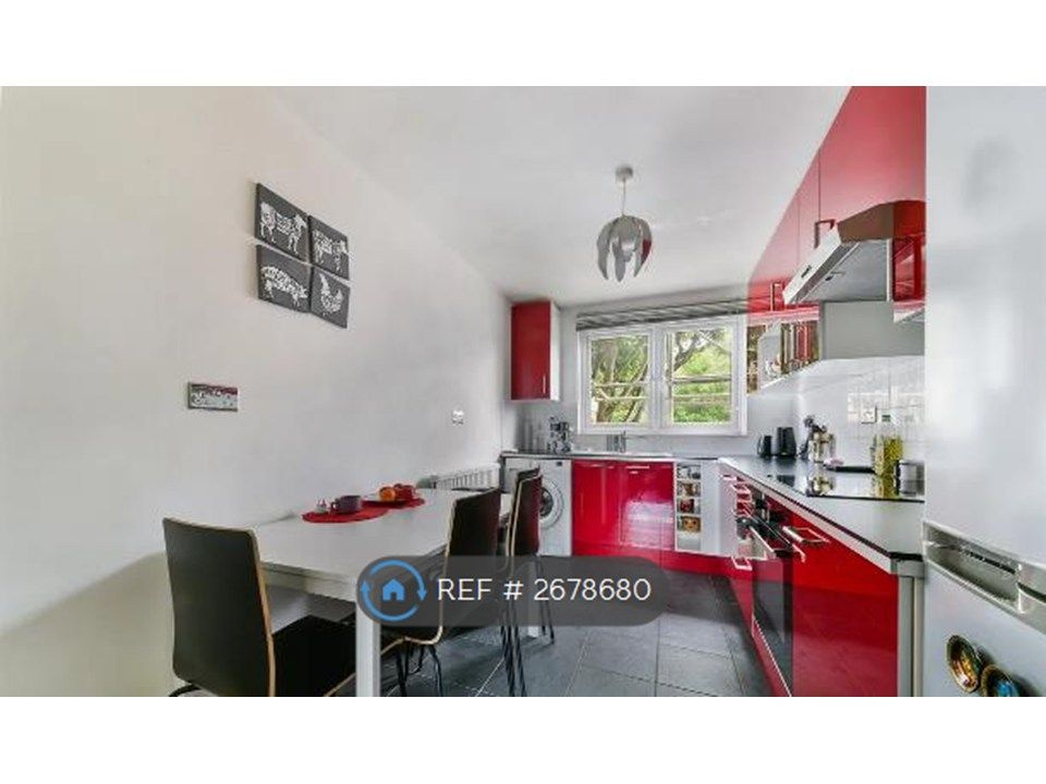 Property photo 2 of 10 Kitchen