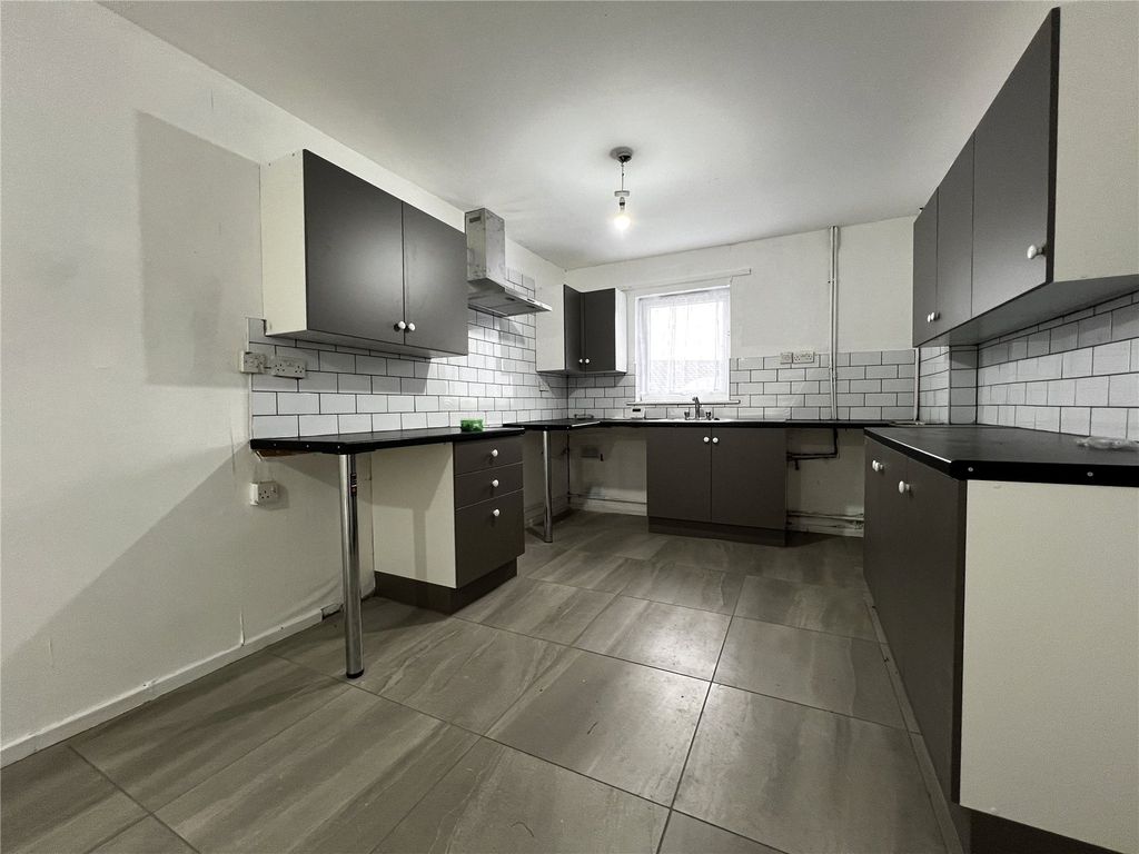 Property photo 2 of 9 Picture No. 07
