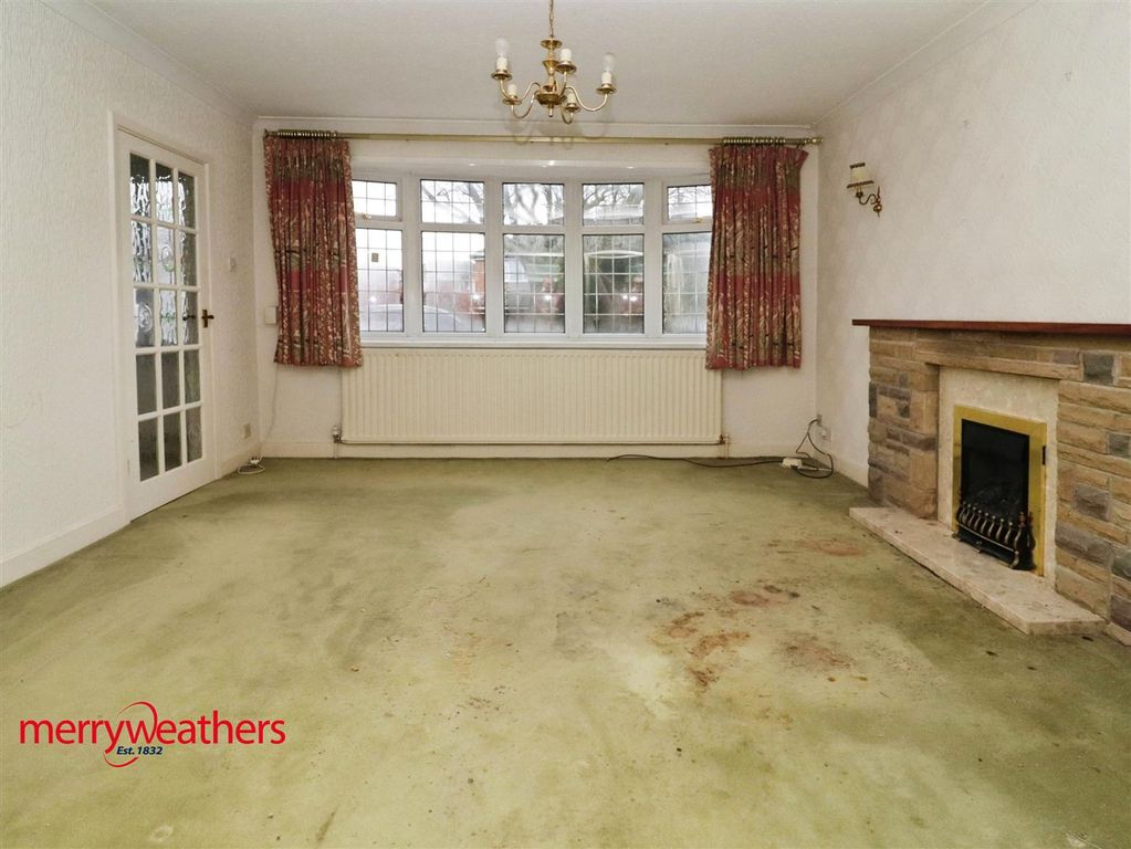 Property photo 3 of 10 Lounge