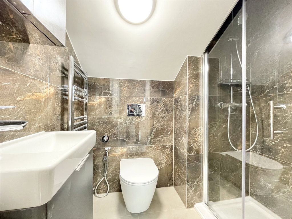 Property photo 3 of 6 Picture No. 12