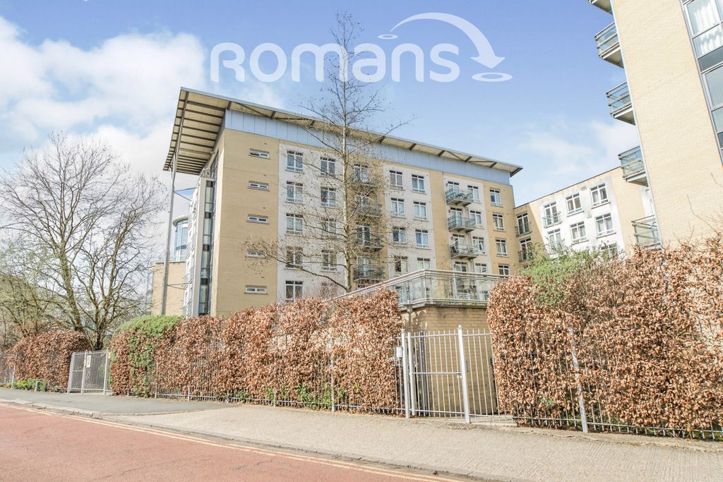 Property photo 1 of 7 6381d685-d5F0-48A4-8