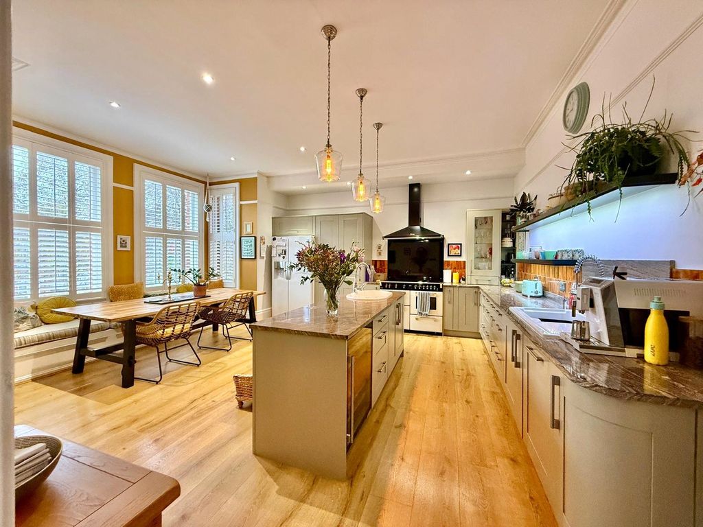 Property photo 2 of 23 Picture No. 07