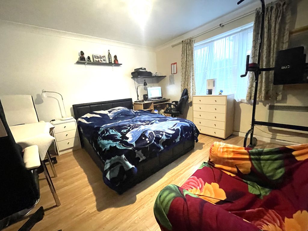 Property photo 2 of 4 Image