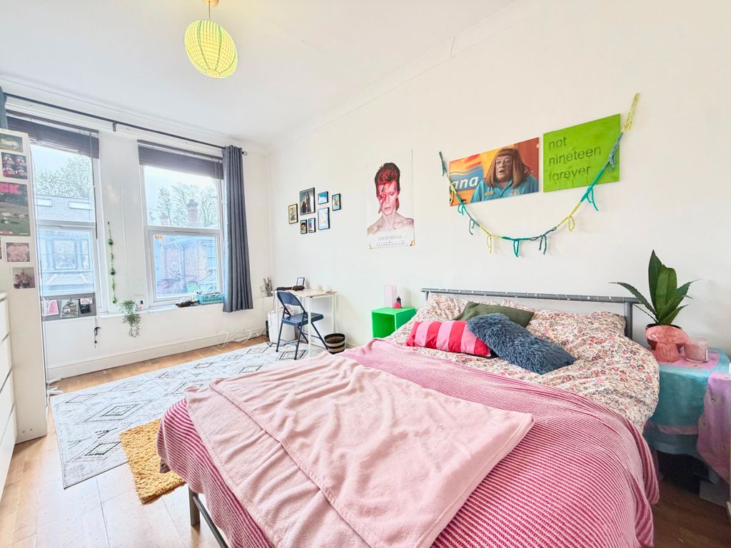 Property photo 1 of 25