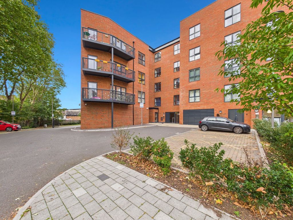 Property photo 3 of 8 Picture No. 22