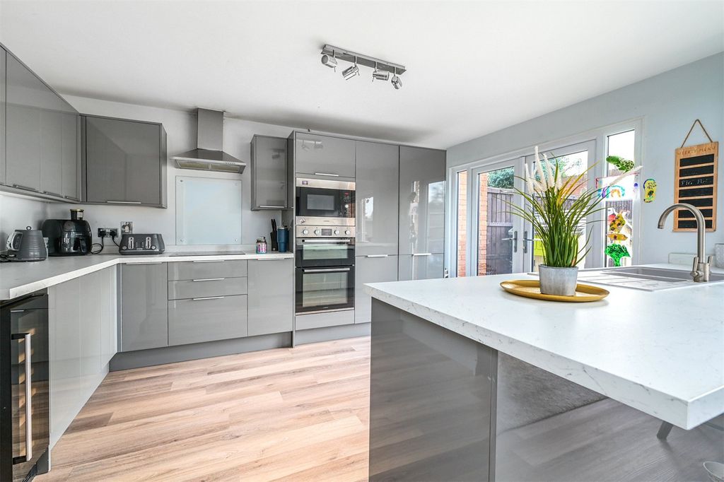 Property photo 2 of 13 Picture No. 08