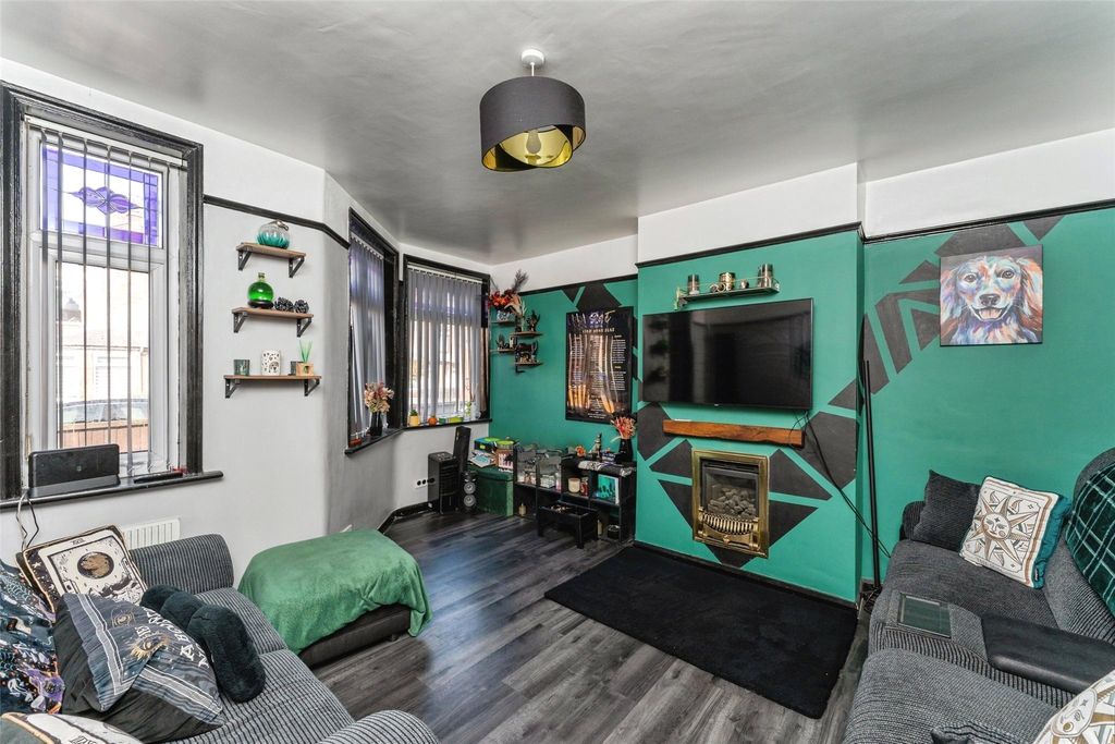 Property photo 3 of 19 Picture No. 24