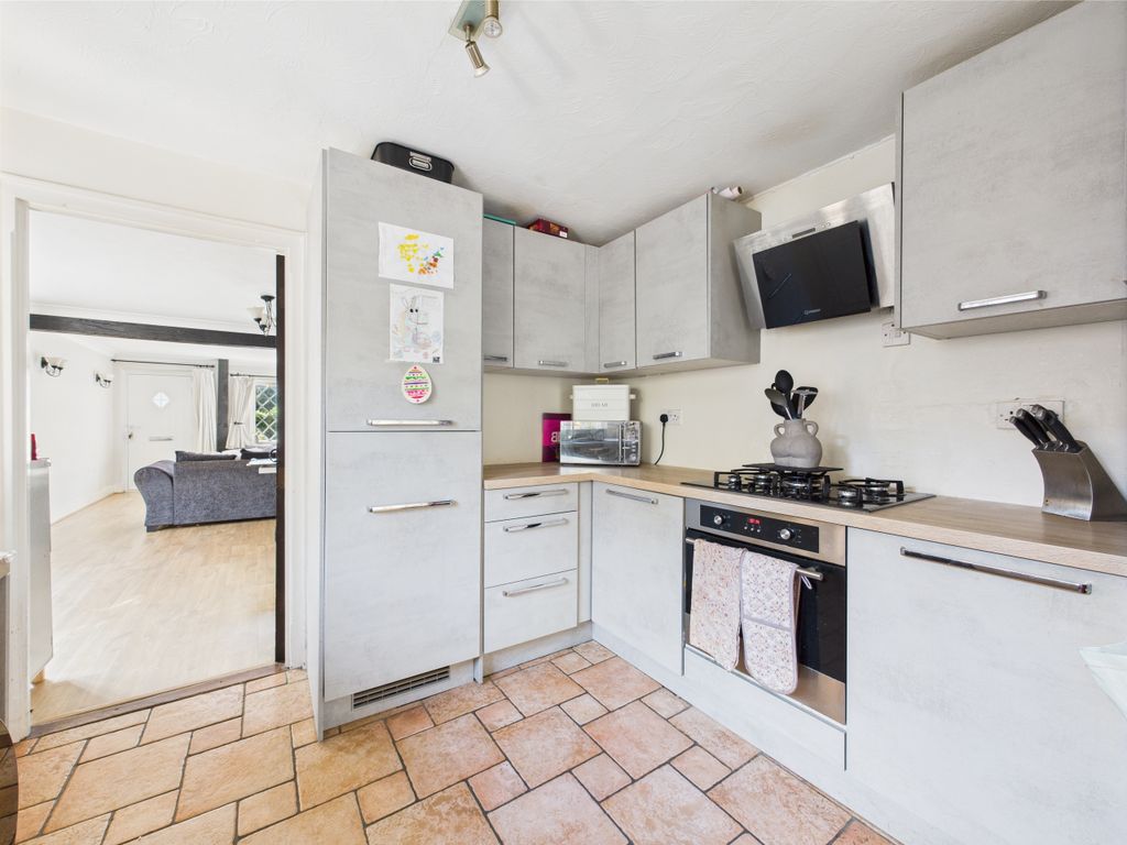 Property photo 3 of 14 Kitchen 2