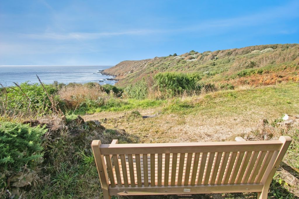 Property photo 2 of 19 Photo