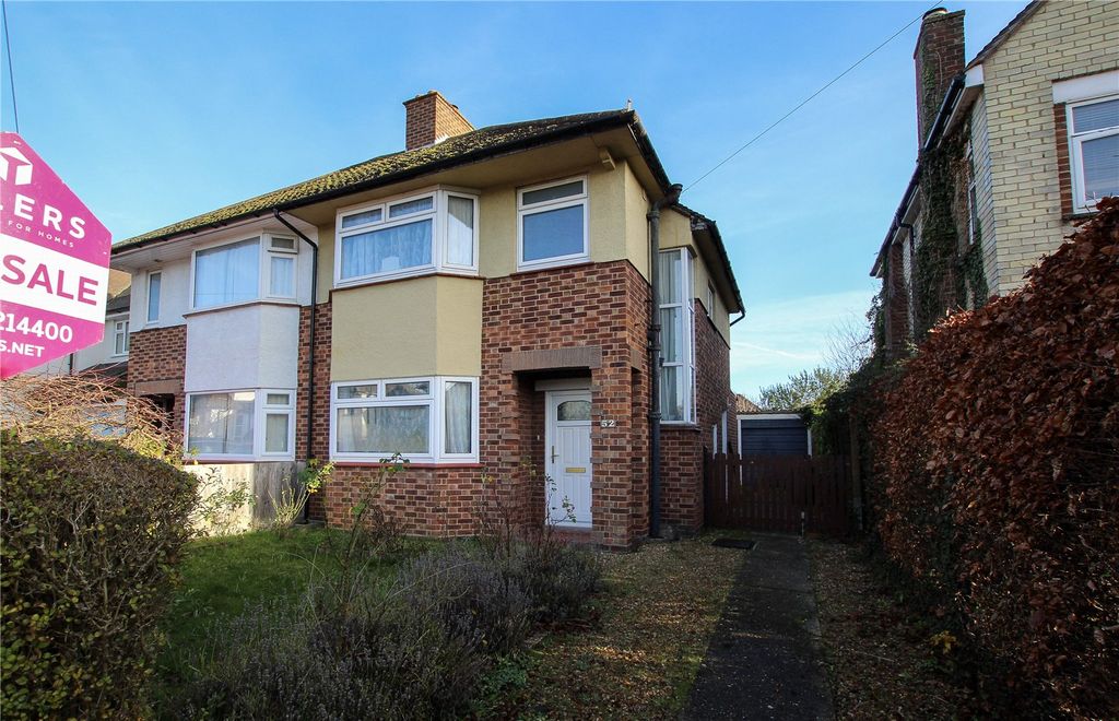 Property photo 1 of 16 Front Aspect.