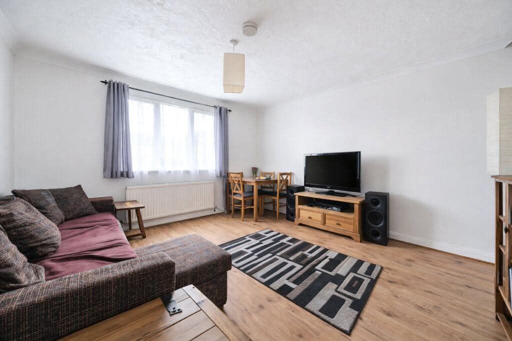Property photo 2 of 9