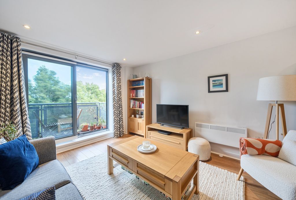 Property photo 2 of 11 1346462-13-68B09B...