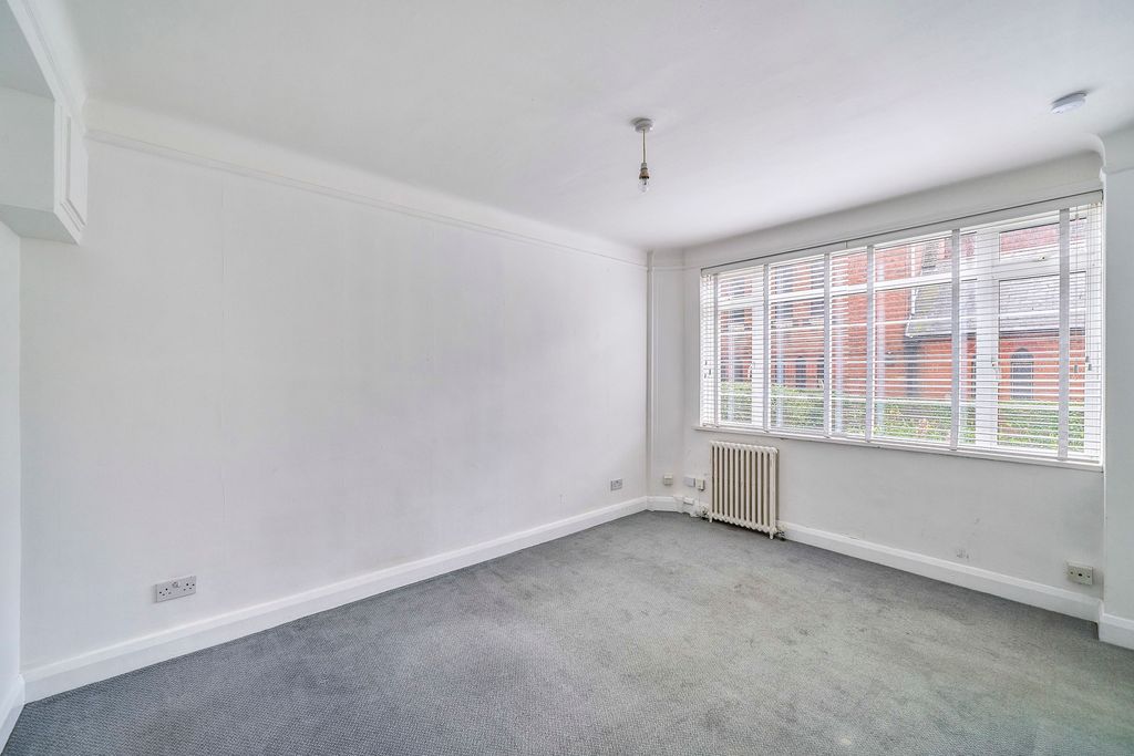 Property photo 3 of 7 3