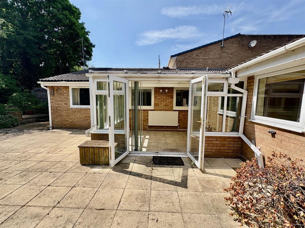 Property photo 3 of 11