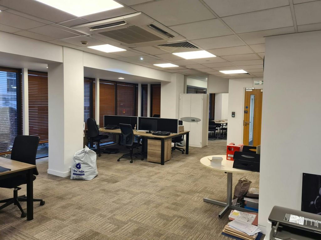 Property photo 2 of 6 Int 1.Jpg