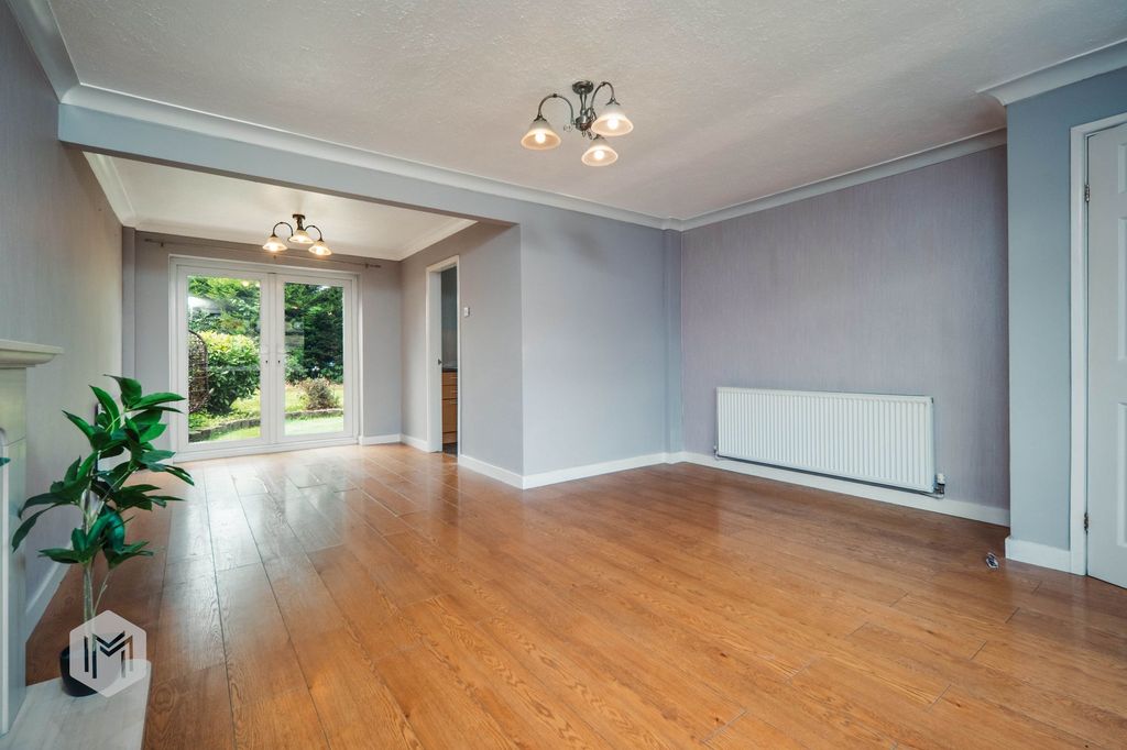 Property photo 2 of 25