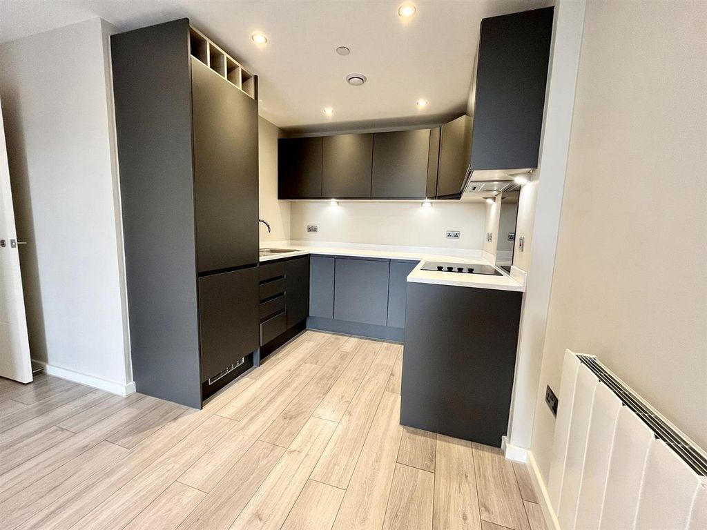 Property photo 2 of 7 F202d903-B1cc-4d0E-95Db-497E6d2187A0.Jpg