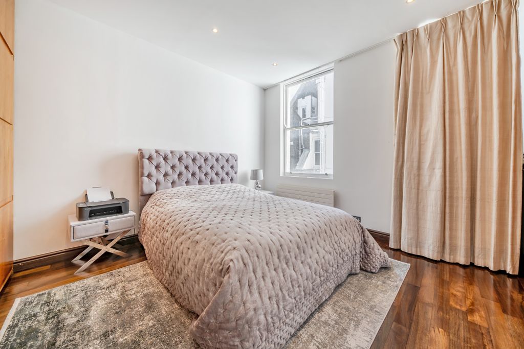 Property photo 3 of 16 Guest Bedroom