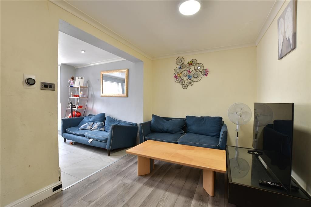 Property photo 3 of 11 Family Area