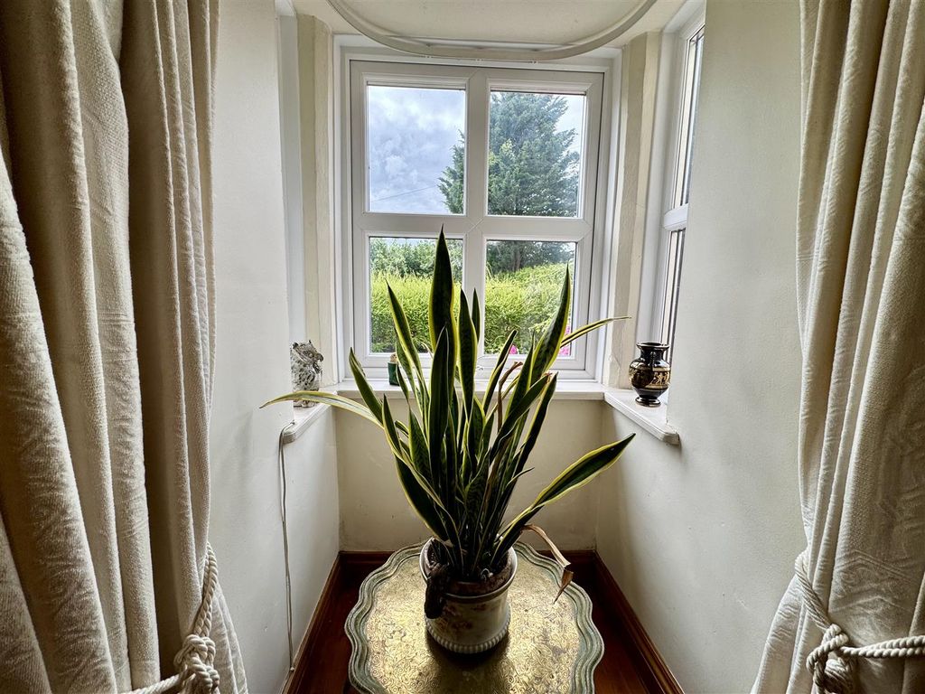 Property photo 3 of 26 Sitting Room
