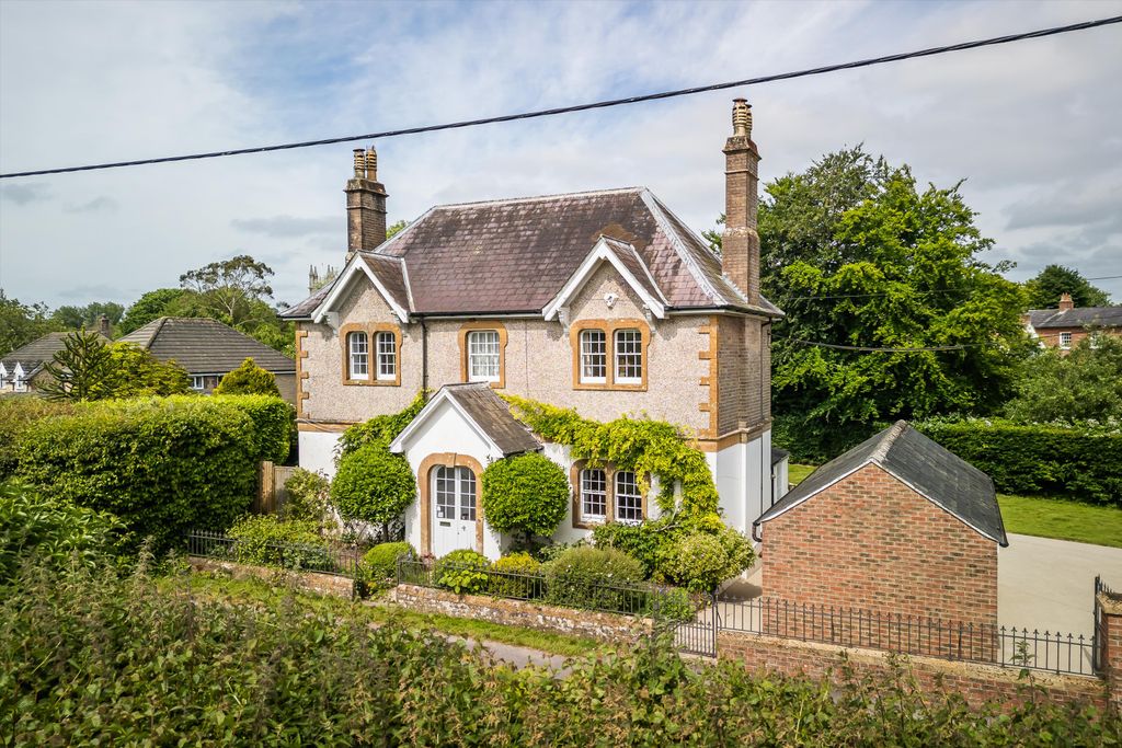 Property photo 1 of 19 Image