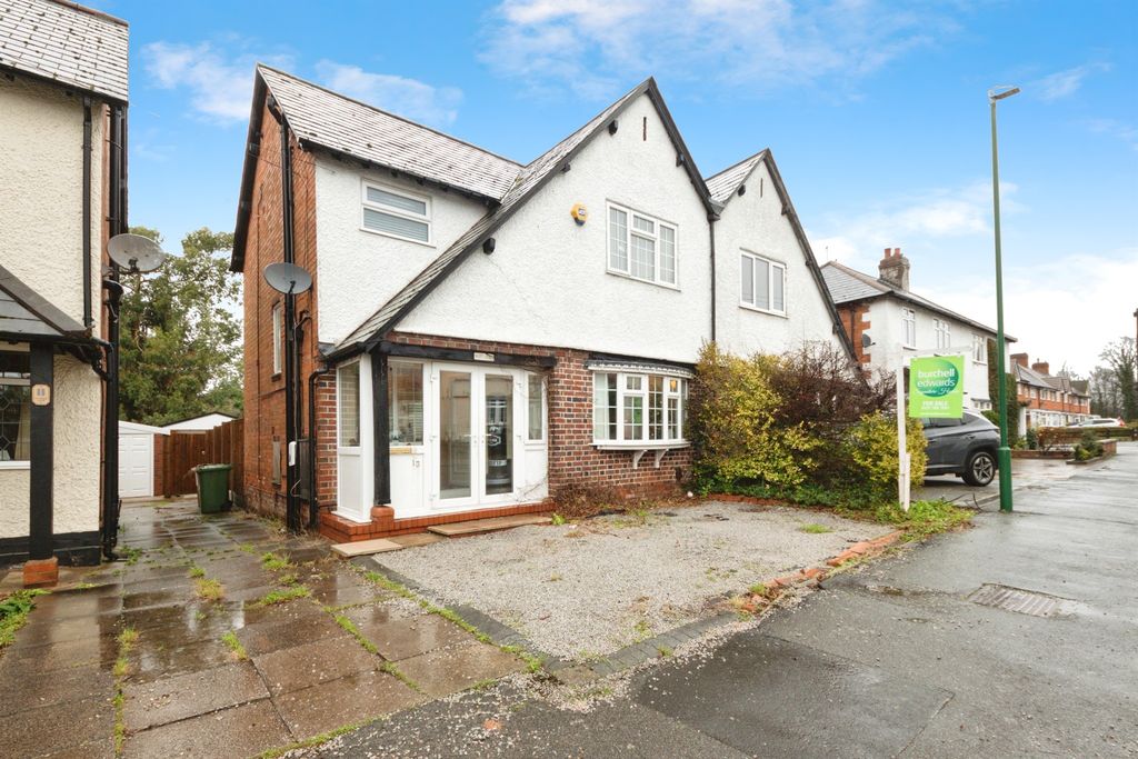 Property photo 2 of 27