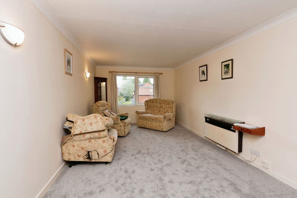 Property photo 2 of 10 Lounge