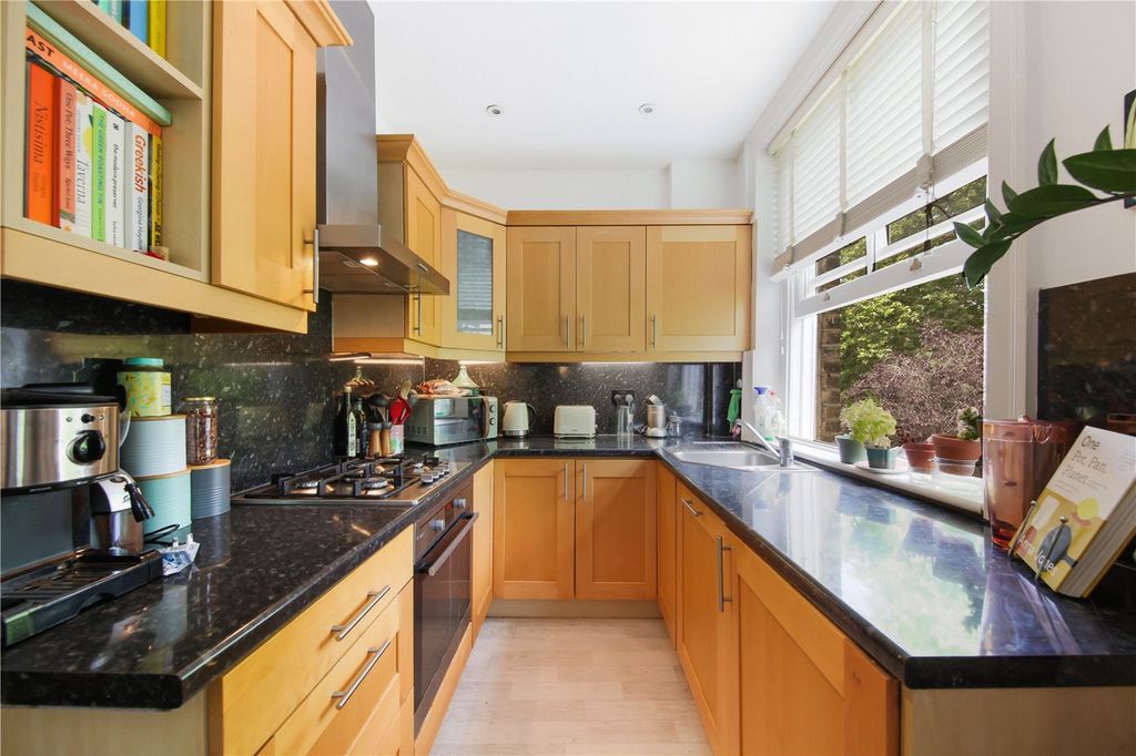 Property photo 3 of 18 Picture No. 36