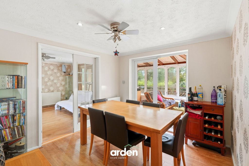 Property photo 3 of 13