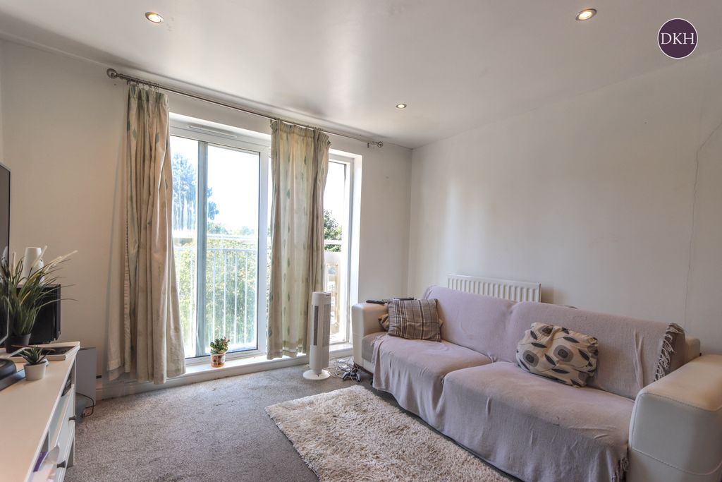 Property photo 2 of 8 Floorplan