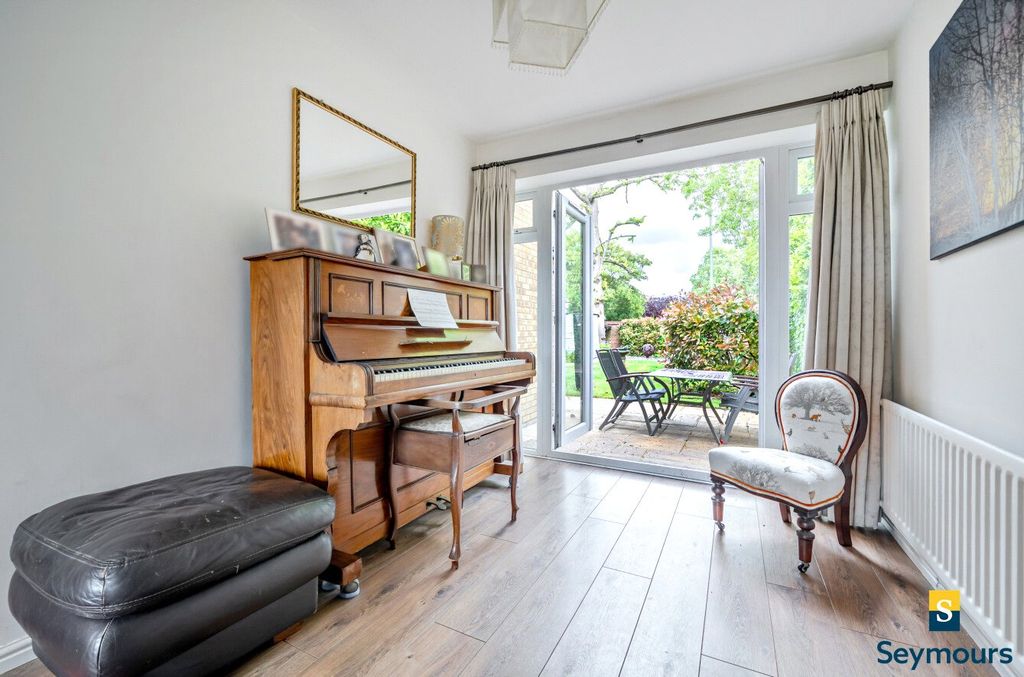Additional image 6 of 3 bed semi-detached house for saleGuildford, Surrey GU1