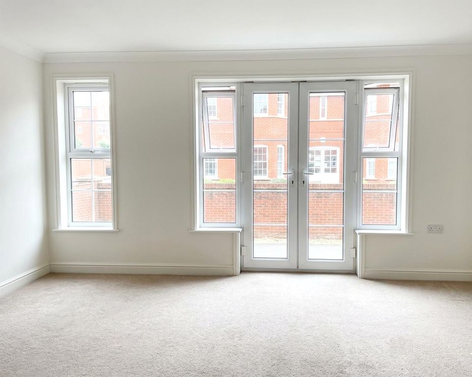 Property photo 3 of 8